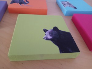 artesania ulnaebones animales colores madera